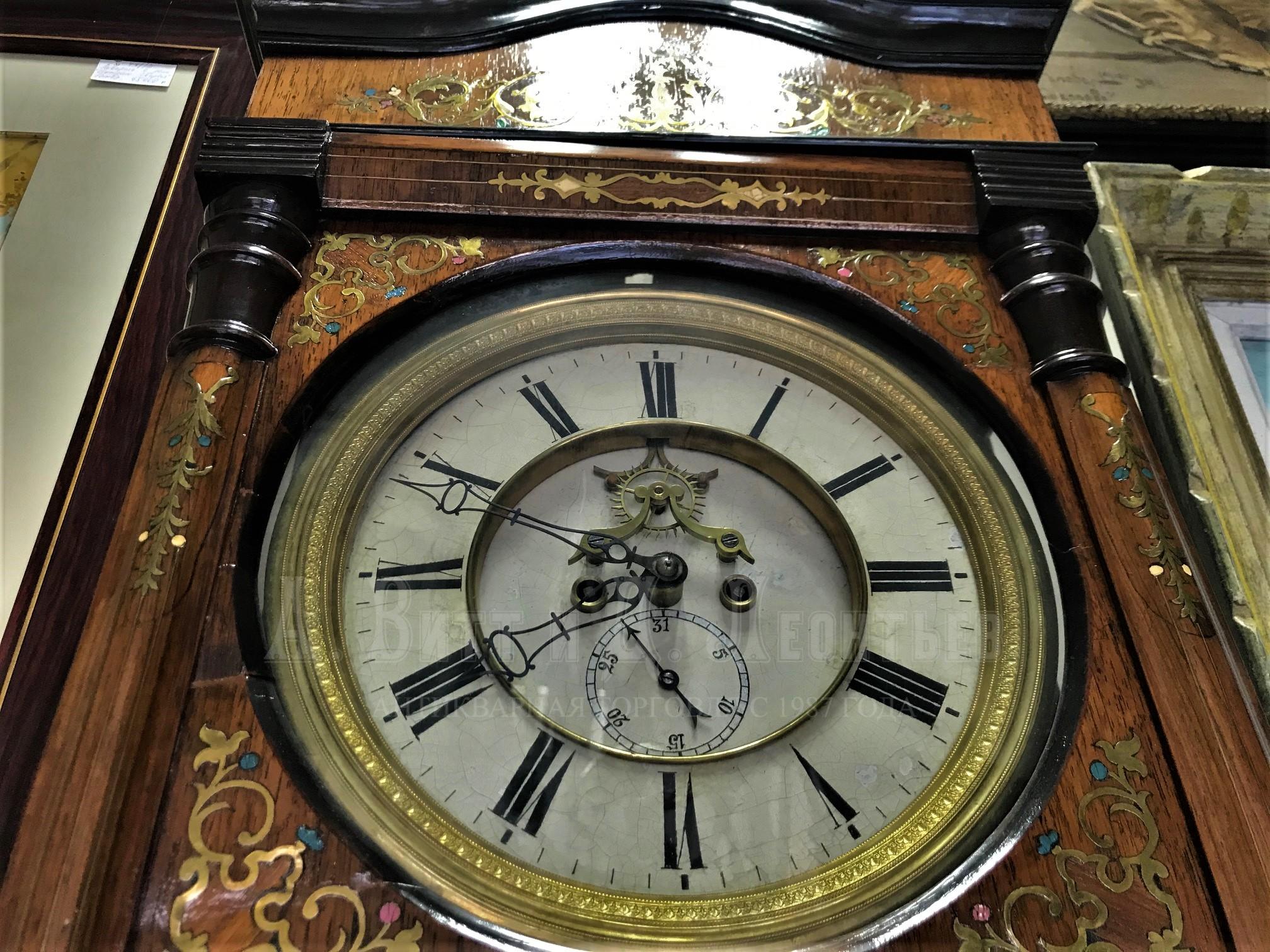 Русские настенные часы с боем в палисандровом наборном корпусе